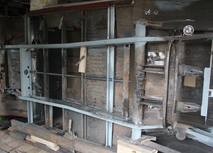 bossienbus_nl_spijl-bus-laadvloer-opbouw_03