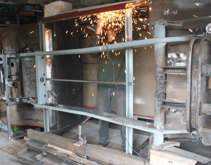 bossienbus_nl_spijl-bus-laadvloer-opbouw_05