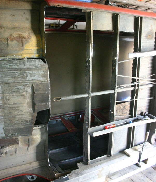bossienbus_nl_spijl-bus-laadvloer-opbouw_21