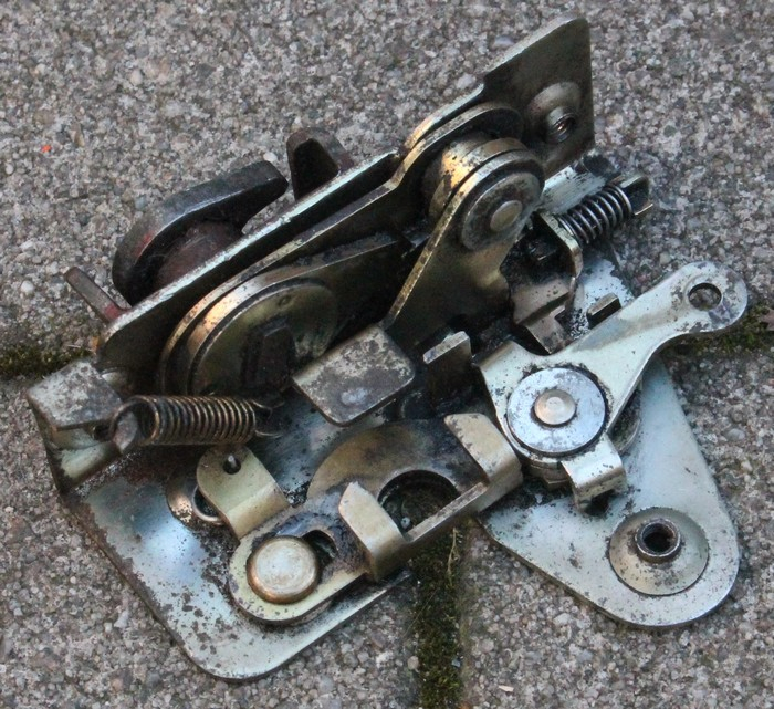 splitscreen-vw-t1-spijlbus-cabinedeur-slot_07