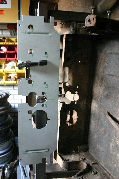 bossienbus Chassis dwarsplaat-002